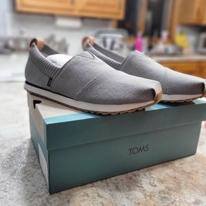 Mens Tom's Alpharetta Shoes size 9.5